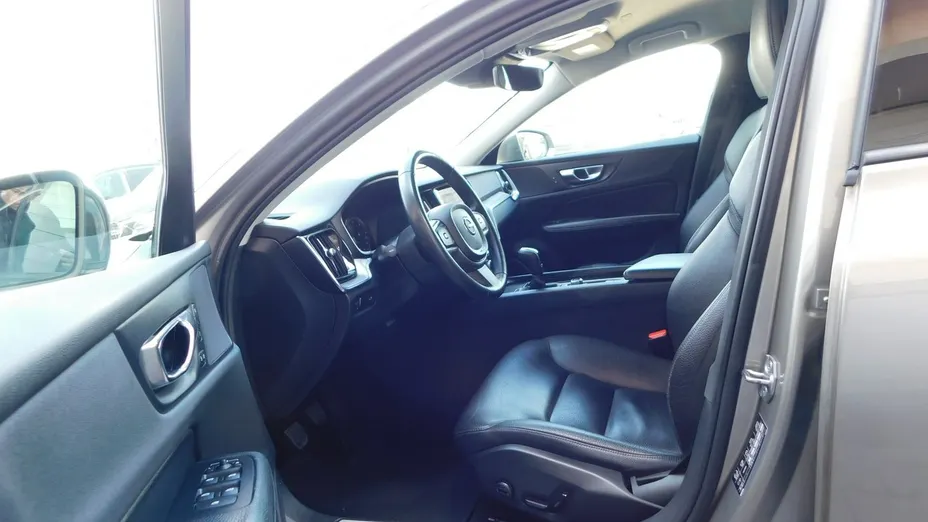 VOLVO V60 -