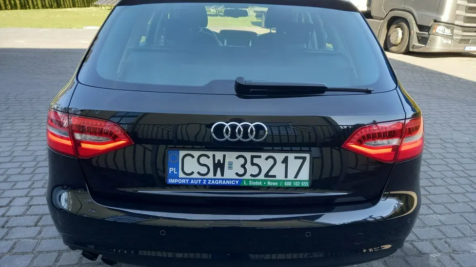 AUDI A4 -