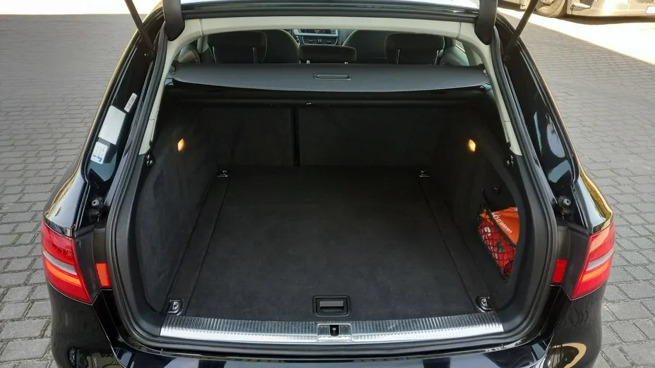 AUDI A4 -