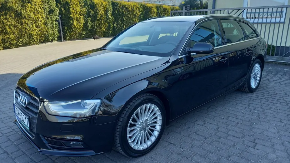 AUDI A4 -