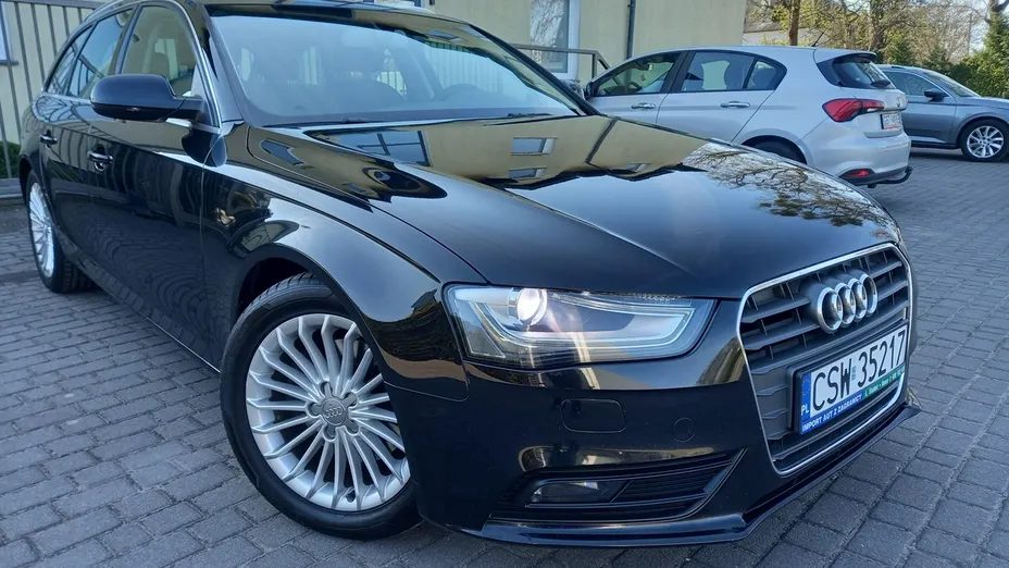AUDI A4 -