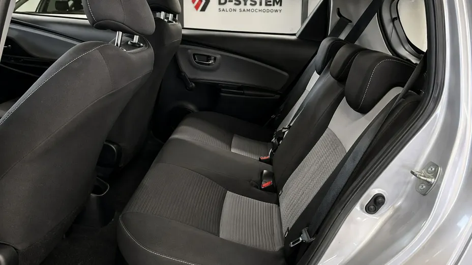 TOYOTA Yaris -