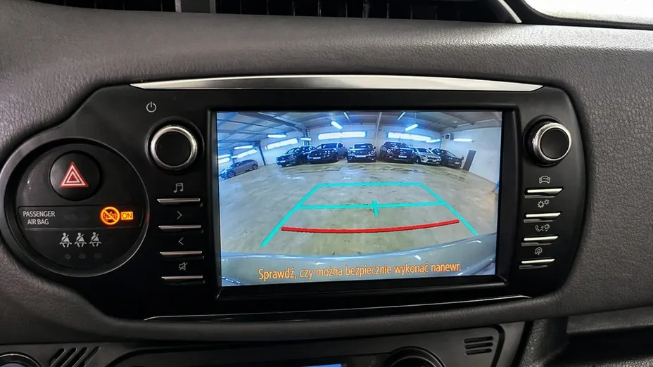 TOYOTA Yaris -