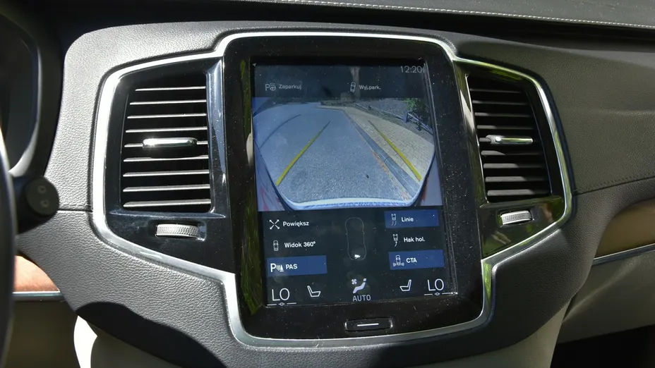 VOLVO XC90 -