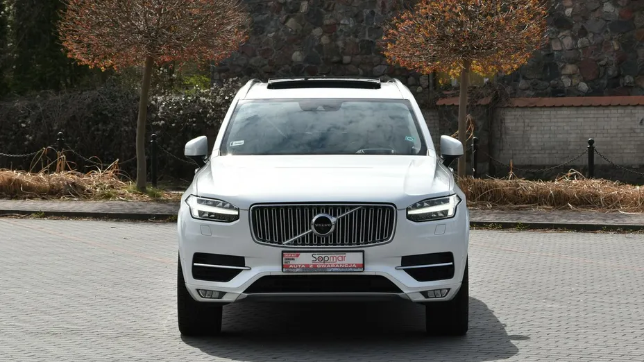 VOLVO XC90 -