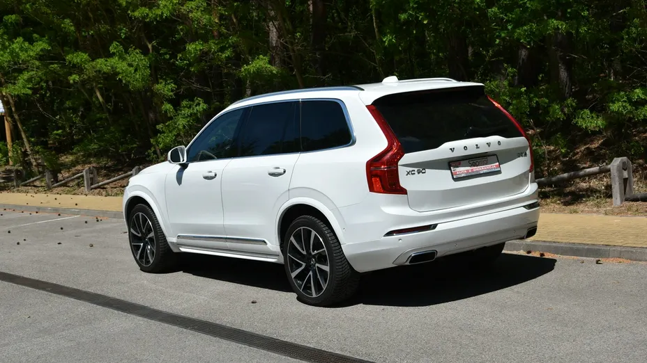 VOLVO XC90 -