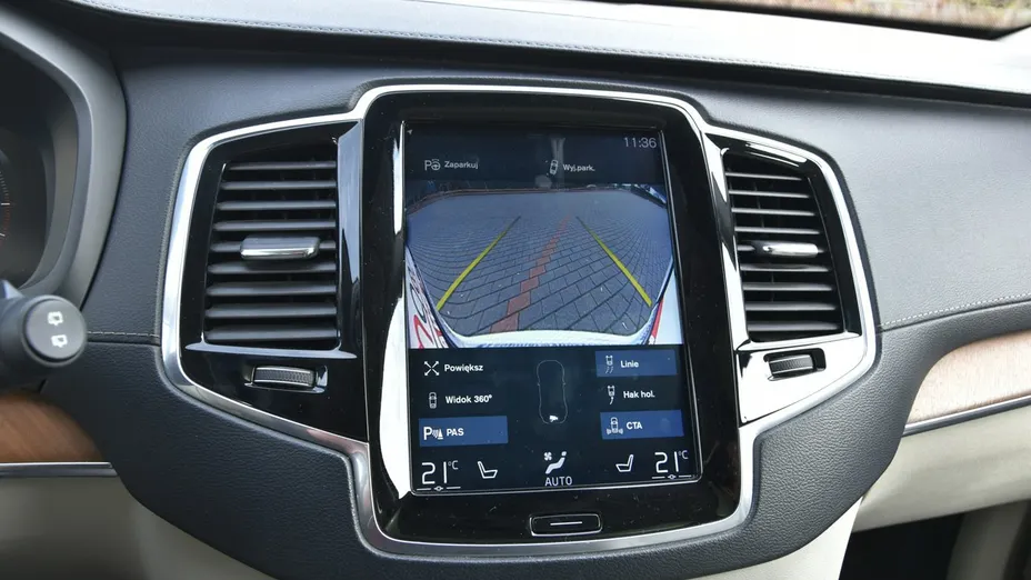 VOLVO XC90 -