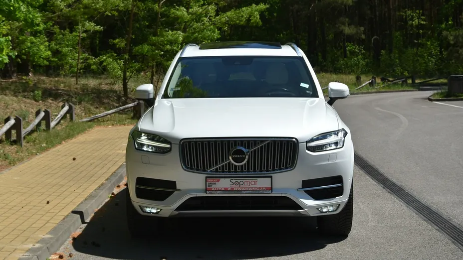 VOLVO XC90 -