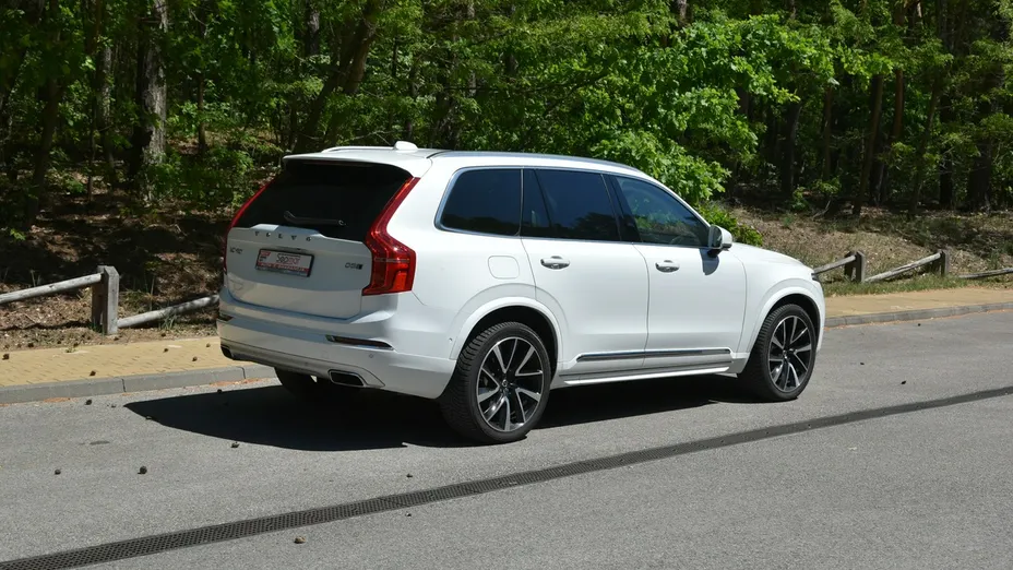 VOLVO XC90 -