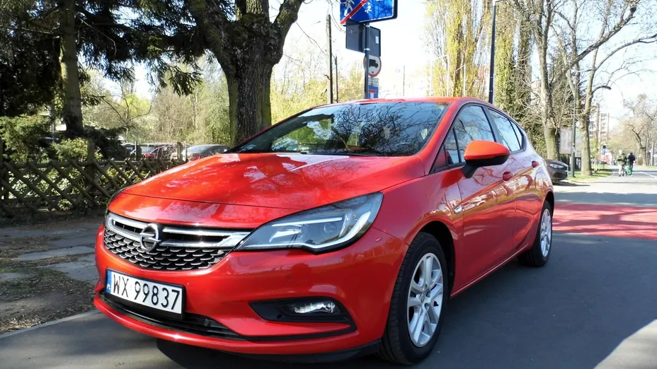 OPEL Astra -