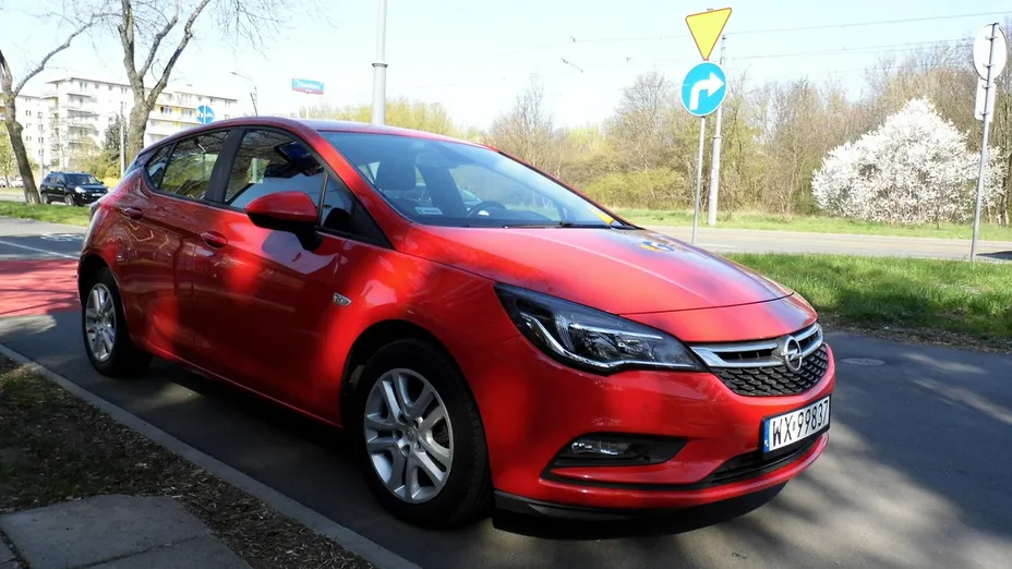 OPEL Astra -
