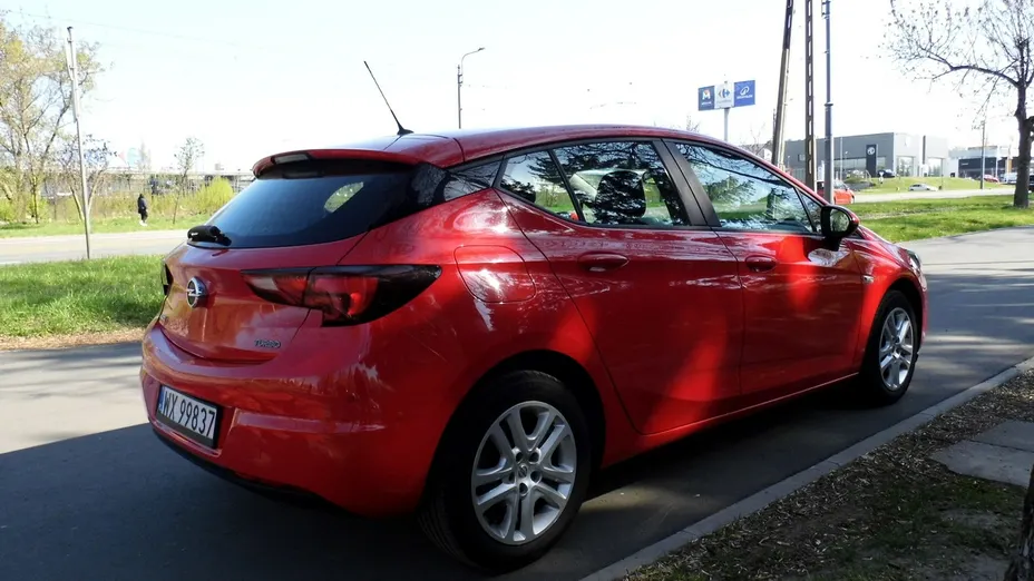 OPEL Astra -