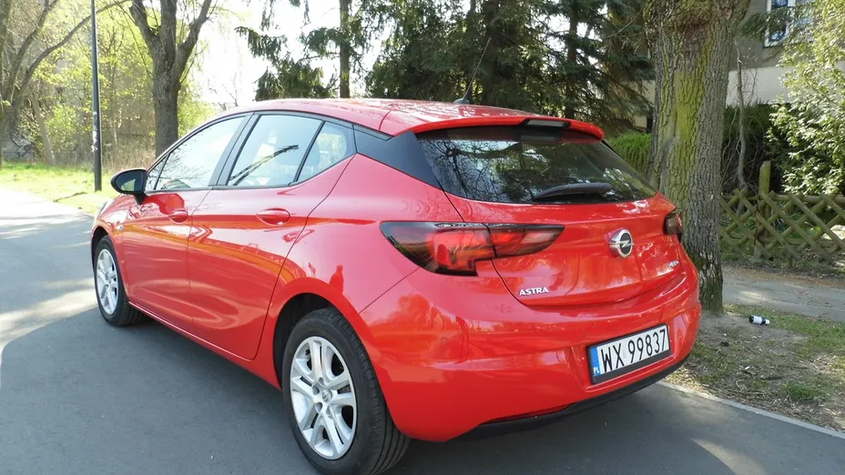 OPEL Astra -