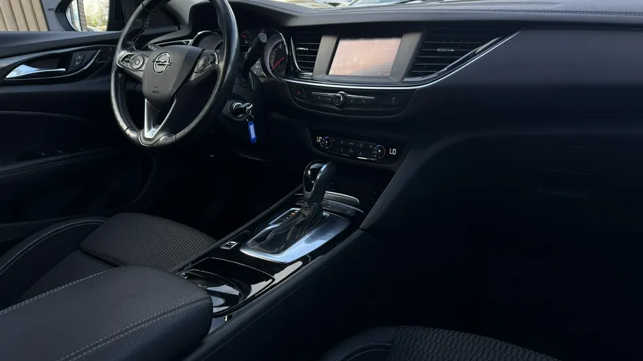OPEL Insignia -