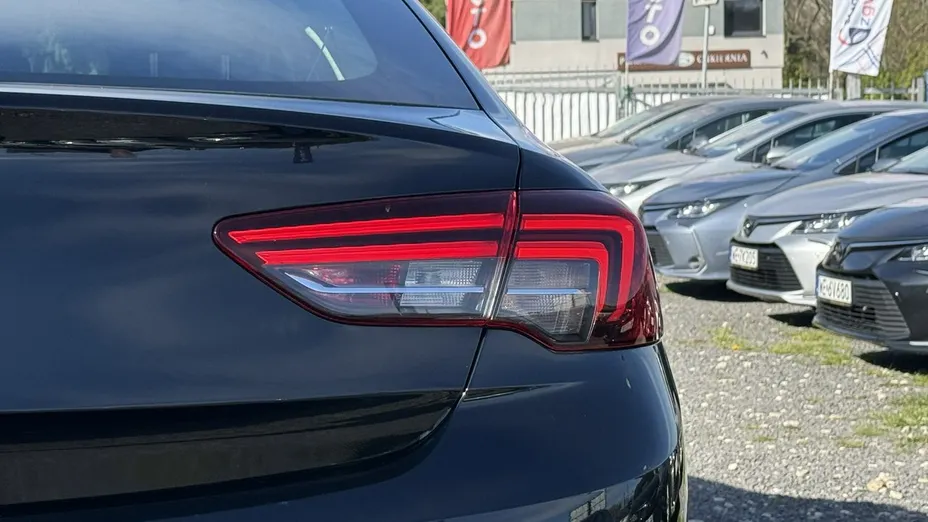 OPEL Insignia -