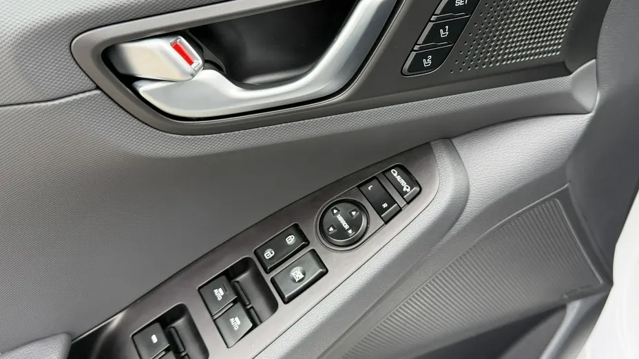HYUNDAI Ioniq -
