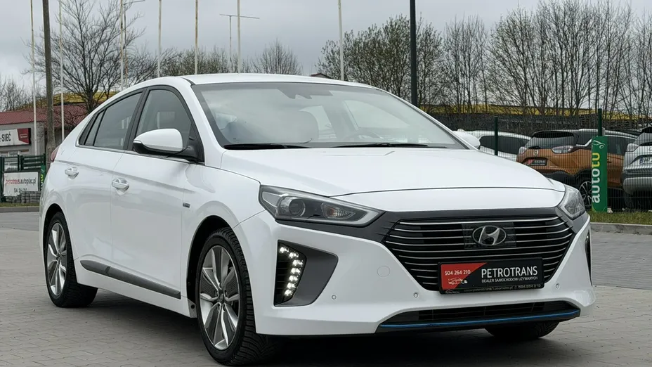 HYUNDAI Ioniq -