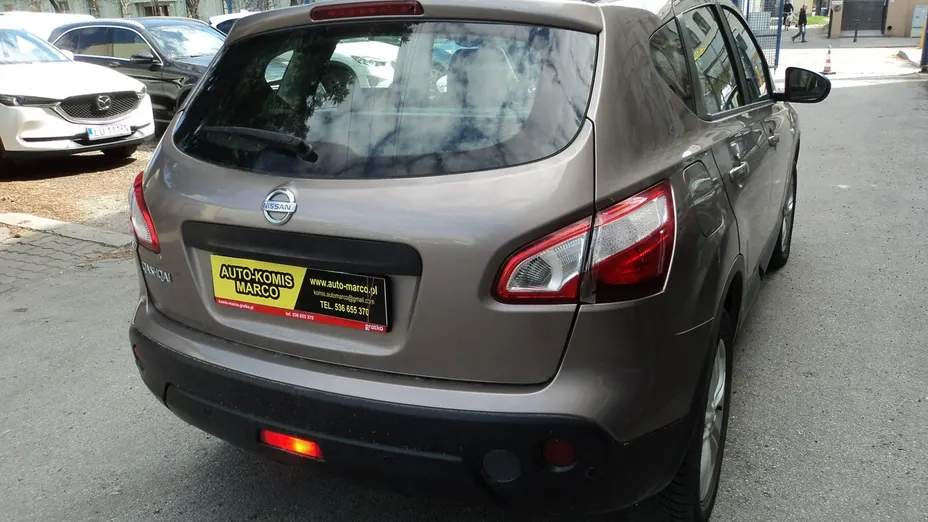 NISSAN Qashqai -