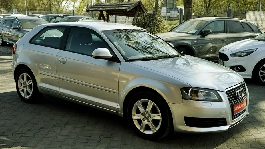 AUDI A3 -