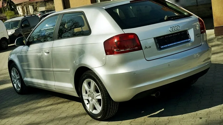 AUDI A3 -