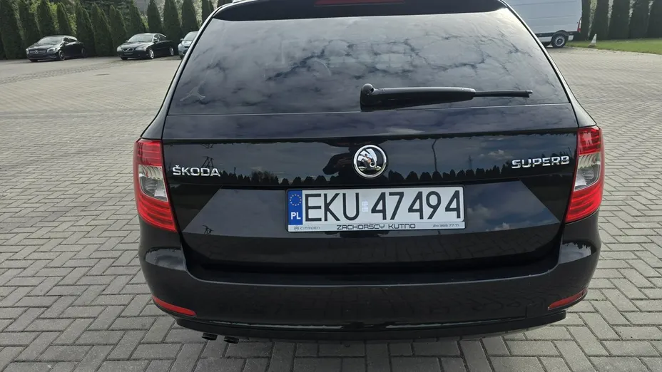 SKODA Superb -