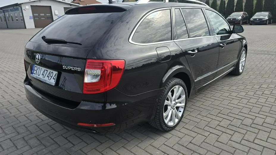 SKODA Superb -