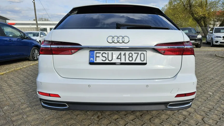 AUDI A6 -