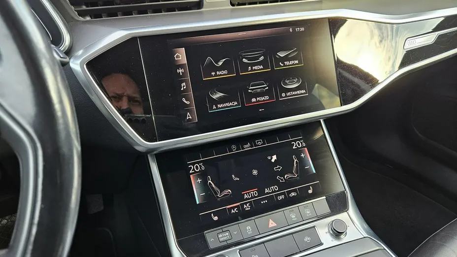AUDI A6 -