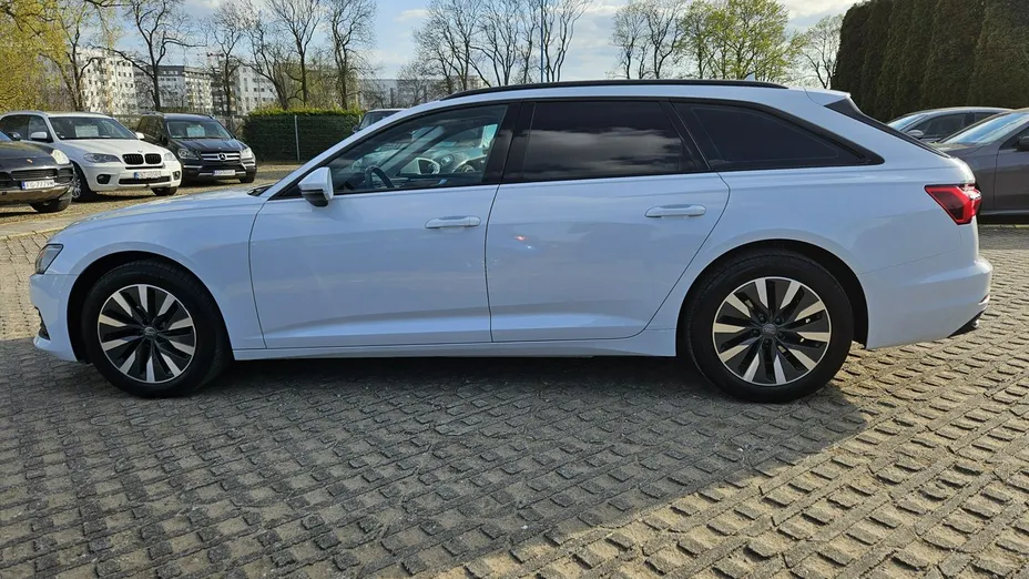 AUDI A6 -