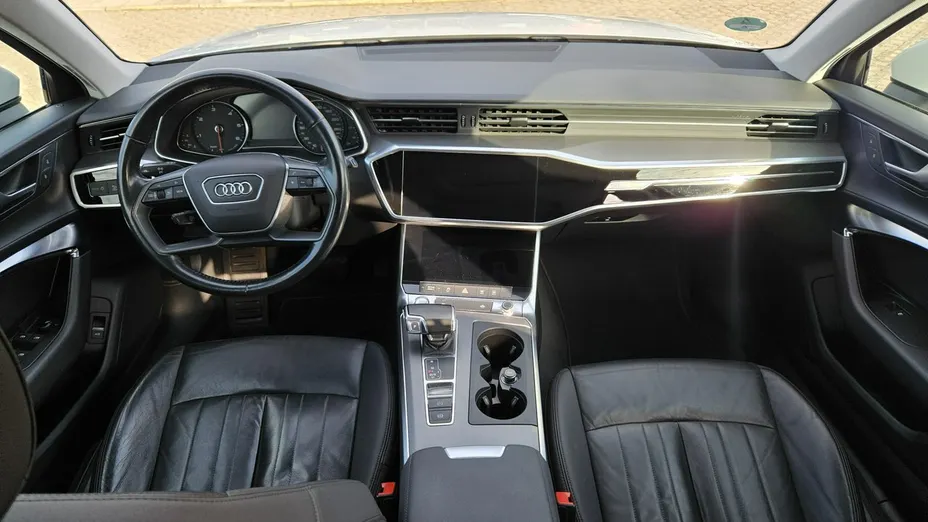 AUDI A6 -