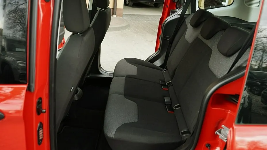 FORD Transit Courier -