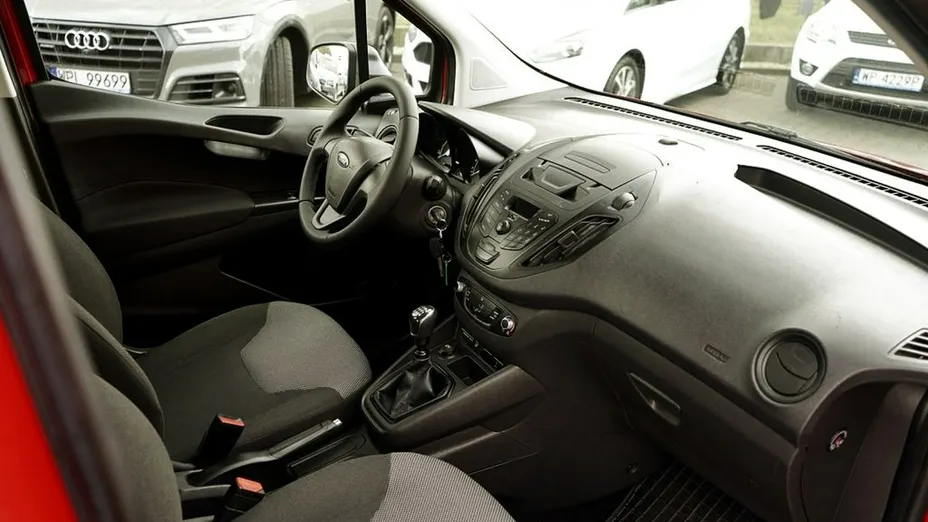 FORD Transit Courier -