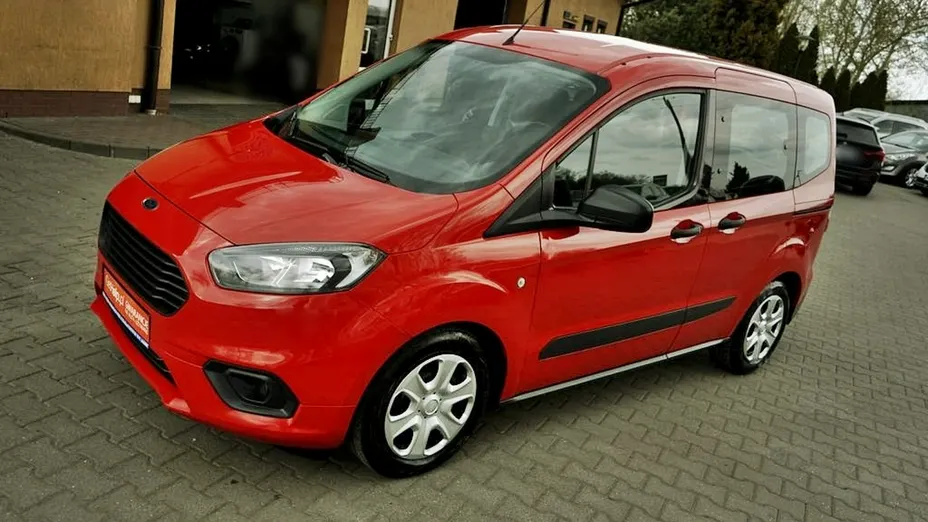FORD Transit Courier -