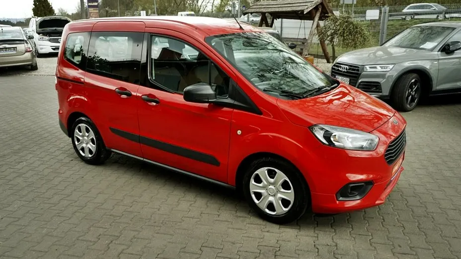 FORD Transit Courier -