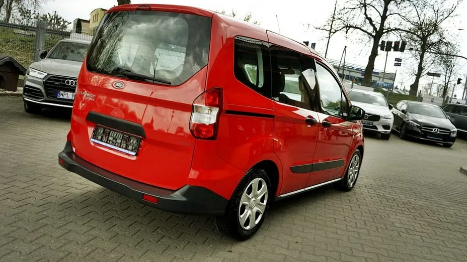 FORD Transit Courier -