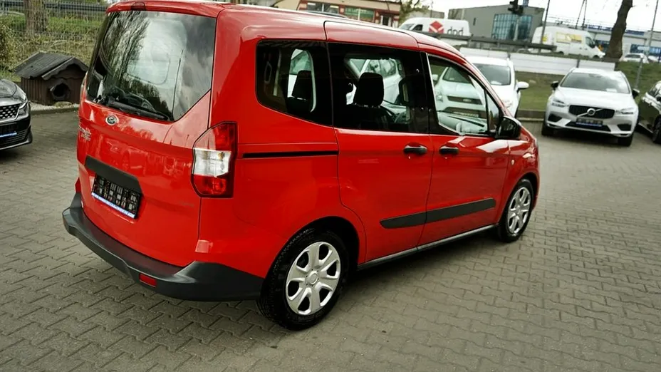 FORD Transit Courier -