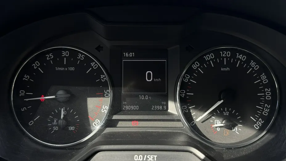 SKODA Octavia -