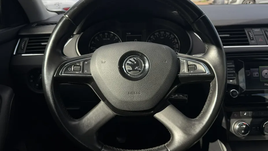 SKODA Octavia -