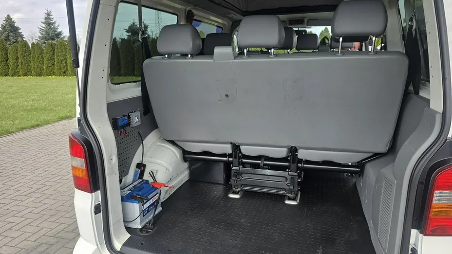VOLKSWAGEN Transporter -