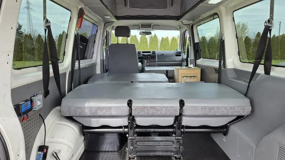 VOLKSWAGEN Transporter -