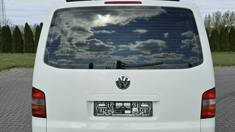VOLKSWAGEN Transporter -