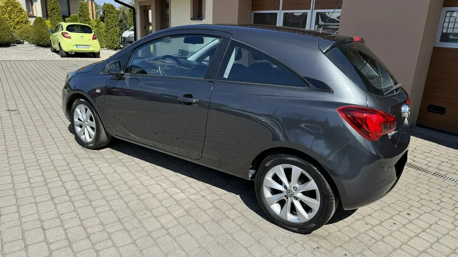 OPEL Corsa -