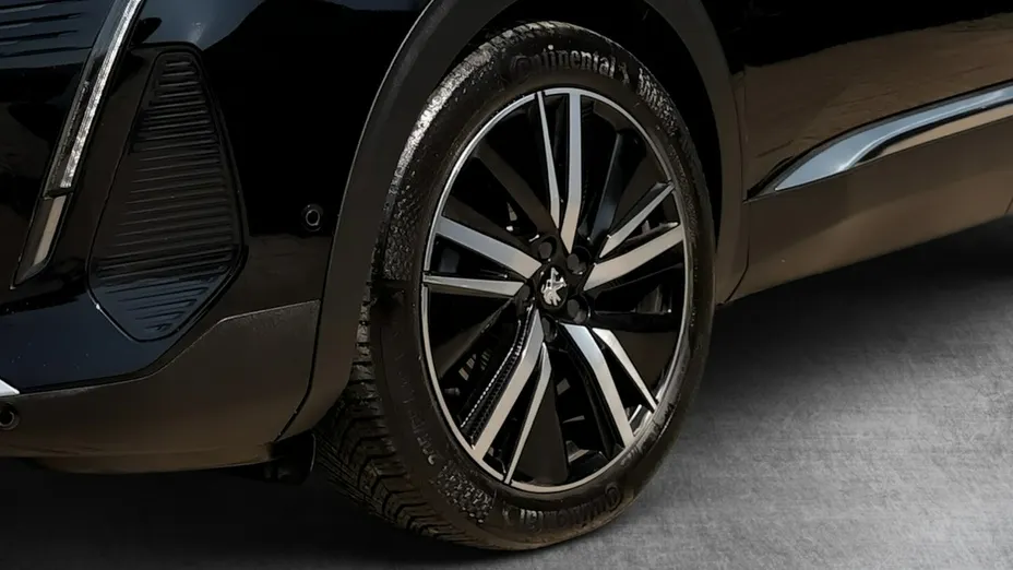 PEUGEOT 5008 -