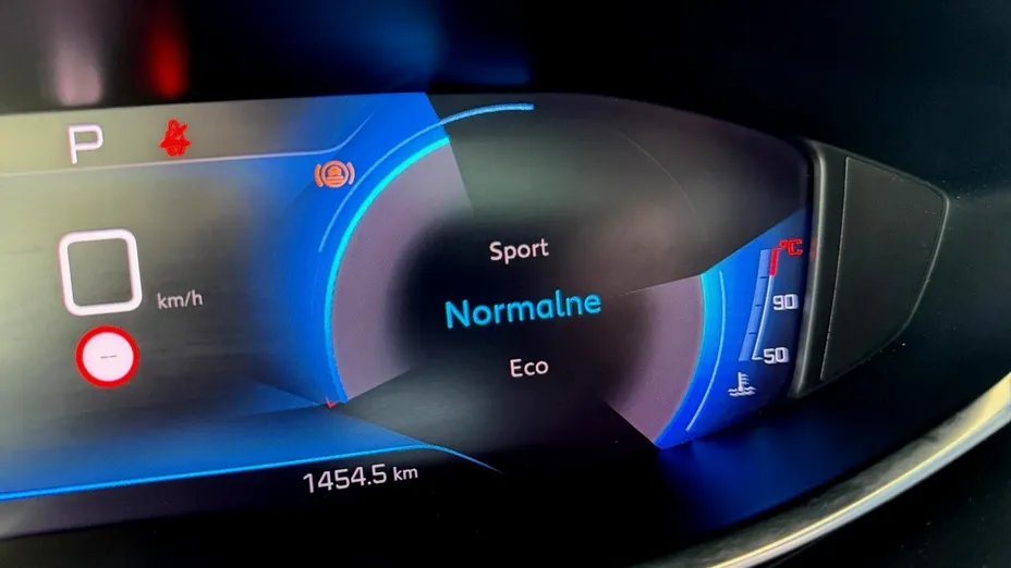PEUGEOT 5008 -
