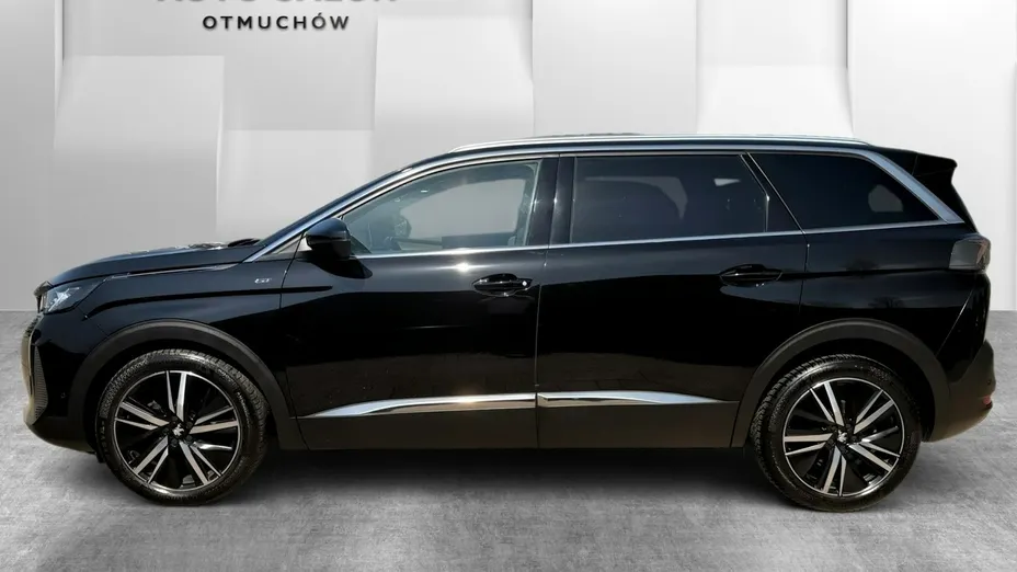 PEUGEOT 5008 -