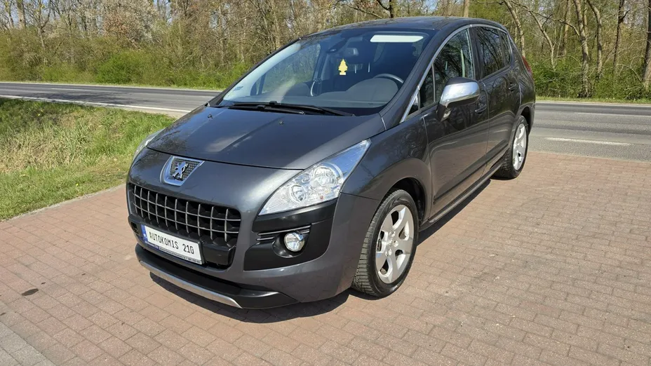 PEUGEOT 3008 -