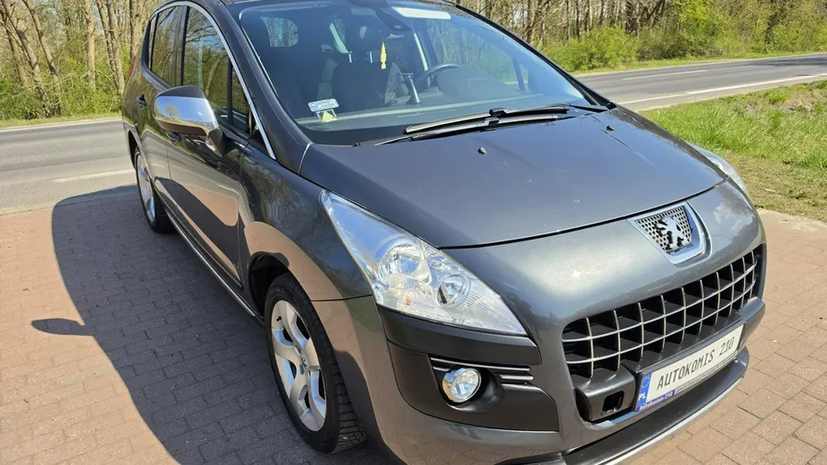 PEUGEOT 3008 -