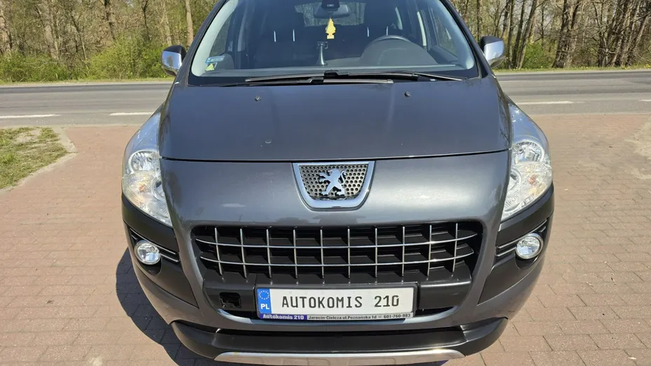 PEUGEOT 3008 -
