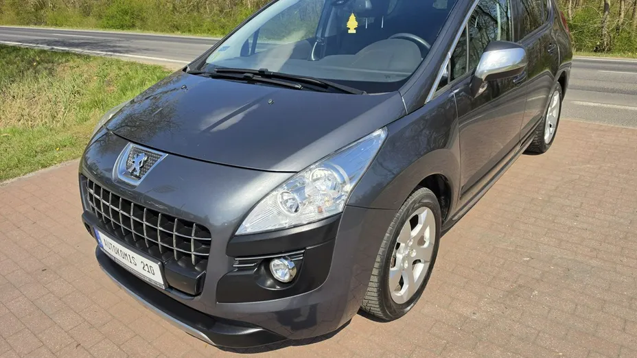 PEUGEOT 3008 -