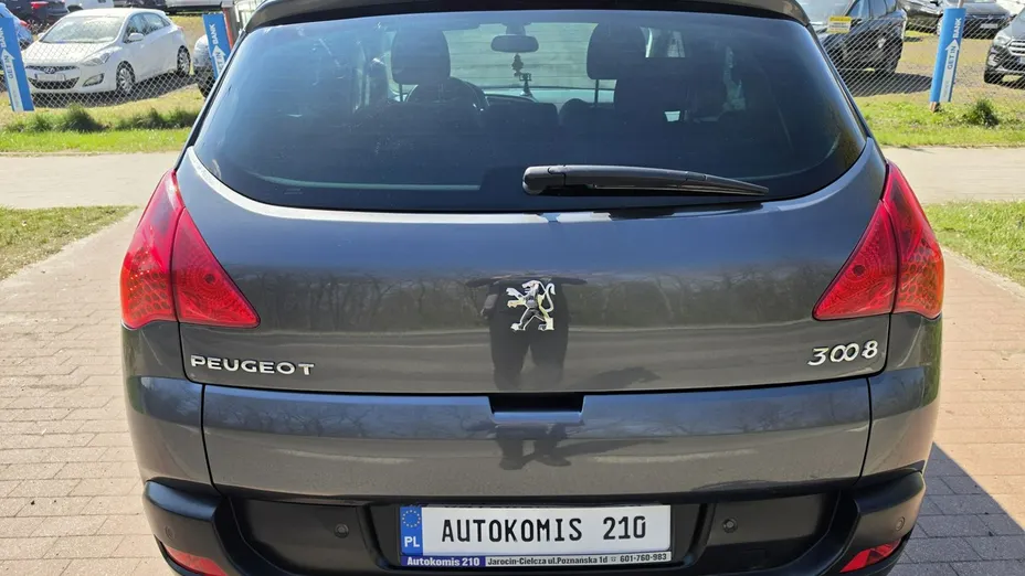PEUGEOT 3008 -